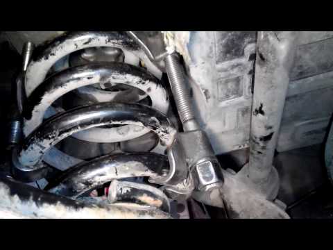 Видео: замена опоры пружины Renault Master