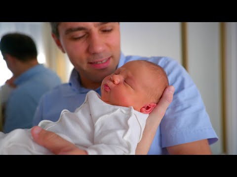 Видео: Выписка из роддома из роддома  им.Юдина / Svideodom