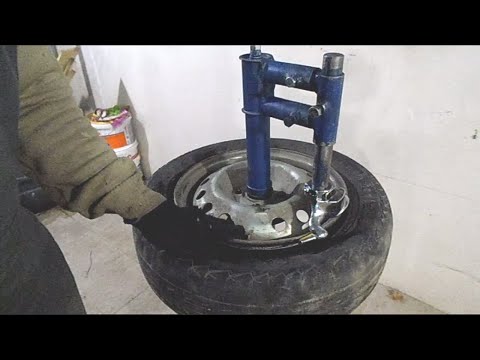 Видео: Самодельный ШИНОМОНТАЖ!!! Как работает заводская и самодельная лапка. DIY tire changing machine!!