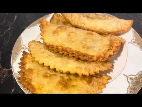 Видео: Ең оңай ЧЕБУРЕКИ.Хрустящие сочные,пузырчатые чебуреки.Теста для чибуреки#рекомендации #новыйрецепт