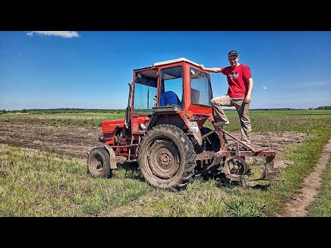 Видео: Оранка під гарбузи трактором Т25! Оприскування пшениці!