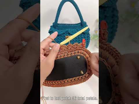 Видео: Урок 2 по вязанию крючком сумки с цветком в виде хвоста феникса #crochet #diy #bag