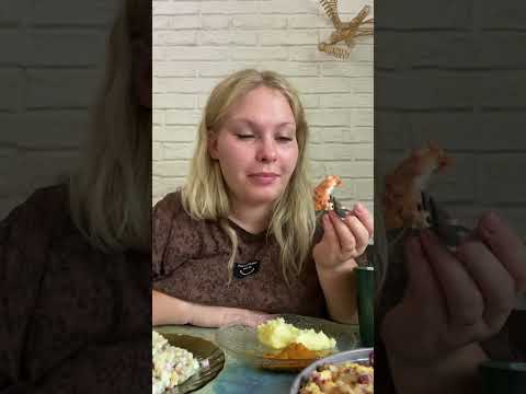 Видео: РАЗГОВОРЧИКИ/праздничный обед и ужин/решка,мясо,салатик #еданакамеру#мукбанг#МарфА