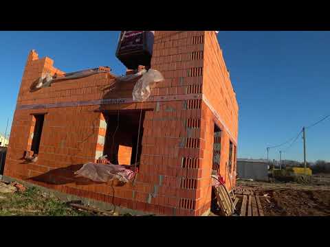 Видео: Кирпич или газобетон? Что теплее? Из чего строить?