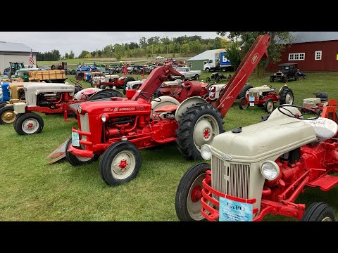 Видео: Эпизод с трактором Ford! Прогулка по линейке фильмов на фестивале Albany Pioneer Days, посвященны...