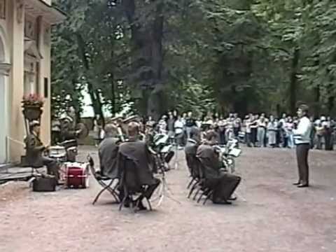 Видео: Духовой оркестр в Летнем саду 4