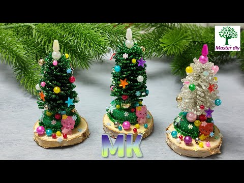 Видео: Новогодний сувенир Маленькая елочка из бисера\Master diy
