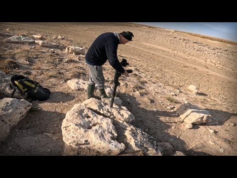 Видео: Карта сокровищ в скале показывает великое сокровище, которое мы открываем!!!