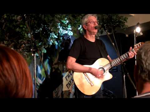 Видео: Константин Никольский - Прошедший день( Концерт в клубе Гнездо Глухаря 09.04.14)