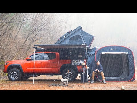 Видео: 🌧️ Тропический лес, одиночный кемпинг как отдых 🤔 Пристыковать палатку к задней части грузовика?