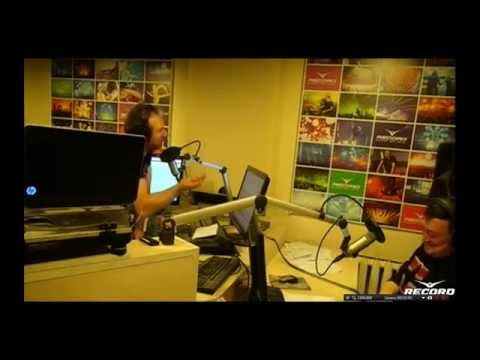 Видео: Неадекватный позвонил в ЭФИР RADIO RECORD!