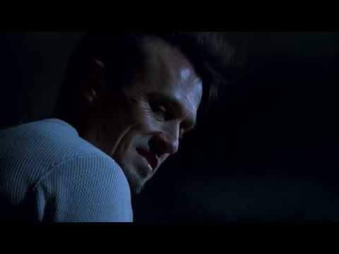 Видео: Побег 1 сезон (Сукре пытается завести машину. Полиция перекрывает дороги)