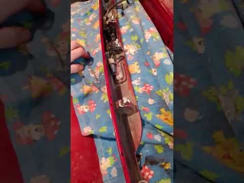 Видео: Как на Ford S-Max снять кнопку багажника