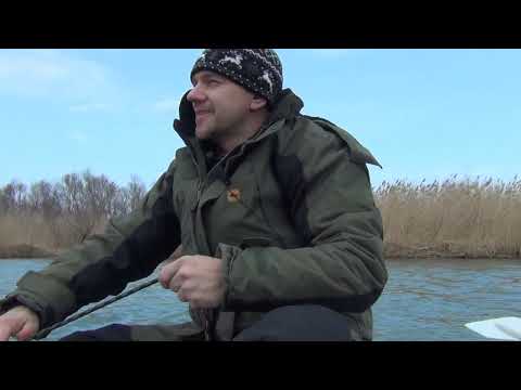 Видео: Рыбалка с лодки Арпачин февраль 2022