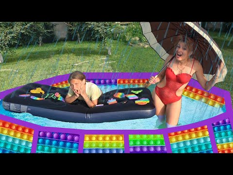 Видео: 24 ЧАСА в БАССЕЙНЕ с ПОП ИТ. Лера ПРОТИВ Лены.ПОБЕДИТЕЛЬ ЗАБИРАЕТ 1000$. Крэйзи шоу