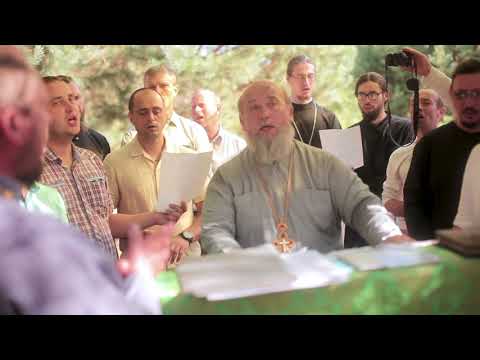 Видео: Хор Свято-Троицкого храма д.Бездеж в Свято-Елисеевском Лавришевском мужском монастыре.