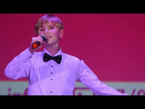 Видео: Андреев Артём "Этот большой мир"