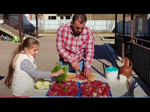 Видео: ЛЮЛЯ-КЕБАБ из ГОВЯДИНЫ. Сочные ШАШЛЫКИ по-Кавказски. ENG SUB