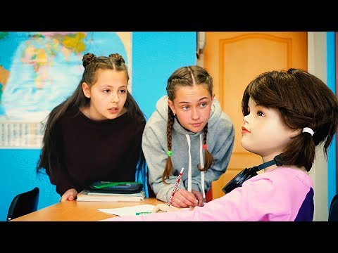 Видео: РЫЖИЙ ВЛЮБИЛСЯ В КУКЛУ!!!