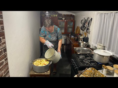 Видео: Готую Домашній Живчик // СМАЧНИЙ ЯБЛУЧНИЙ НАПІЙ