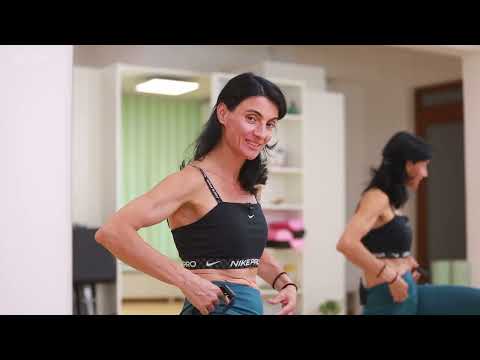 Видео: С какви упражнения да раздвижим скования кръст? FIT LADY, еп. 26