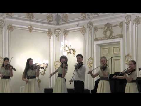 Видео: Р. Бажилин  "Упрямая овечка", ансамбль скрипачей  "Тутти"