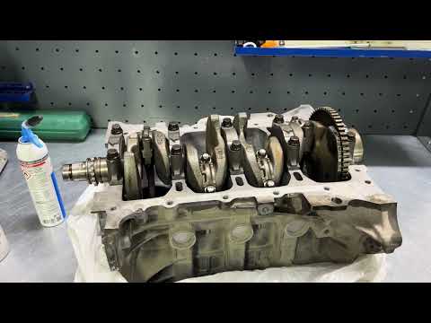 Видео: Хендай Авант 1.6 G4FD.Развалившаяся свеча и странный ремонт на продажу авто.большой расход масла