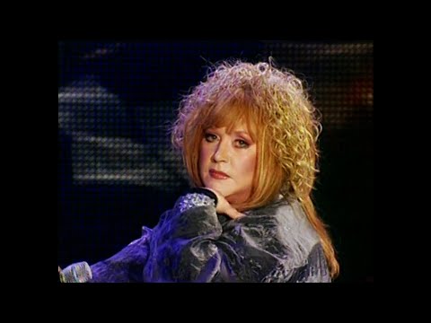 Видео: Алла Пугачёва - Ухожу (2001)