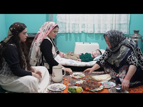 Видео: Уютный день в иранской деревне | Готовим кебаб 🥩
