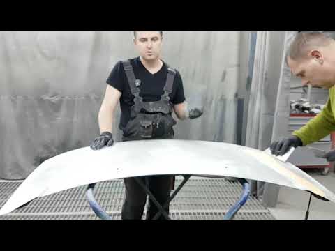 Видео: Ремонт капота часть 4/9 шпаклюем капот, технология применения шпаклёвок