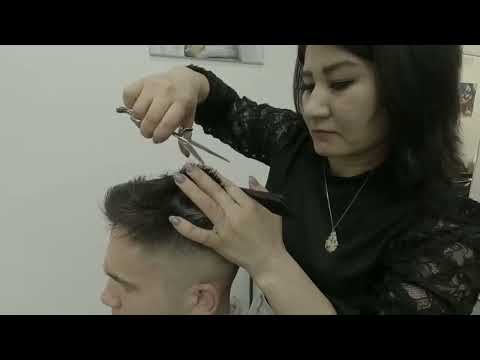 Видео: Фейд и мужская удлиненная стрижка бритвой.