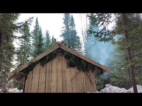 Видео: В ИЗБУ ПОСЛЕ СИЛЬНОГО УРАГАНА. ИЗБУШЕЧНЫЙ КАЙФ В НЕНАСТЬЕ. ТАЁЖНЫЕ ХЛОПОТЫ.
