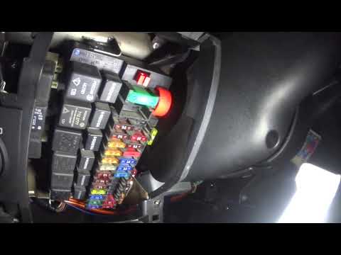 Видео: Lada Granta Трещит, греется главное реле