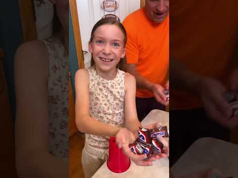 Видео: Вызов по приготовлению маффинов на Хэллоуин 🎃 #игра #семья #челлендж #хэллоуин #вечеринка