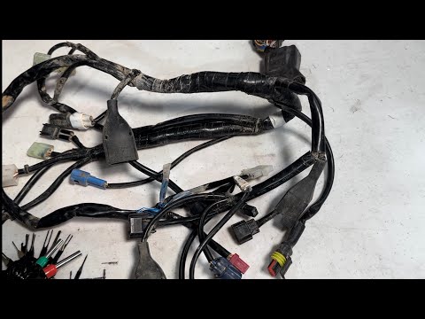 Видео: ОБСЛУЖИВАНИЕ ЭЛЕКТРОПРОВОДКИ — ЭТО ВЕЩЬ