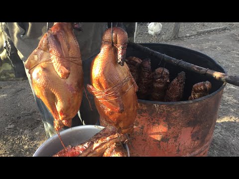 Видео: Коптимо М'ЯСО ДОМАШНЬОЇ ПТИЦІ ... Домашні КОПЧЕНОСТІ.