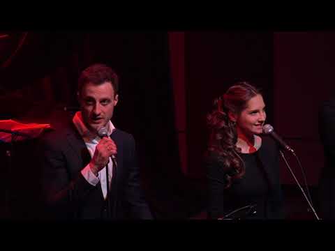 Видео: Песня часов из мюзикла "Золушка".