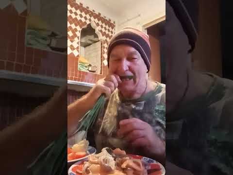 Видео: На вечер брюшки сёмги с картошкой и квасом ем с аппетитом.