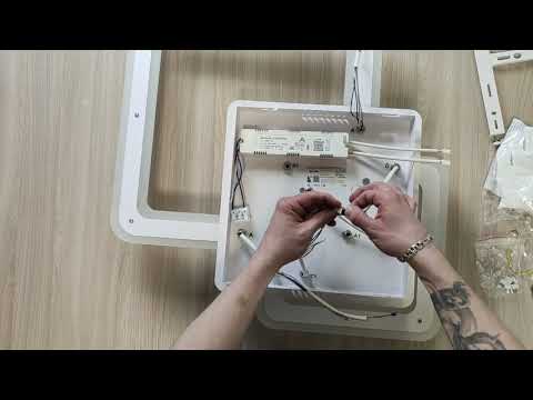 Видео: Інструкція зі збирання світлодіодного світильника LUMINARIA TRIPLEX SQUARE 124W с пультом ДУ