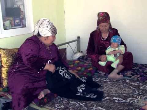 Видео: Озбек жигити Кыргызча ырдайт