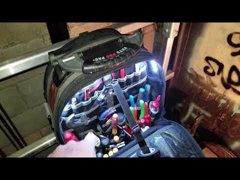 Видео: Вызов службы обслуживания лифта