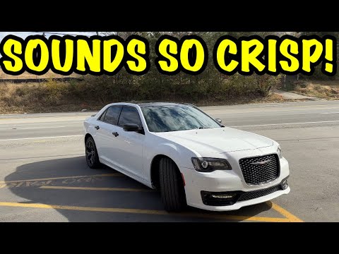 Видео: Chrysler 300 S 5.7L HEMI 2021 года с CARVEN R-SERIES!