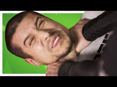 Видео: ЧТО ДЕЛАТЬ если ДУШАТ ЗА ГОРЛО?!