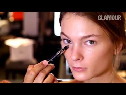 Видео: Мерцающий макияж, видеоурок от Dior