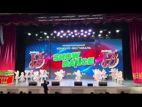 Видео: Дебют танца «Варенька»