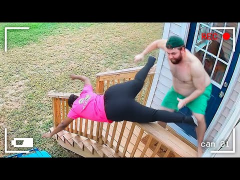 Видео: САМЫЕ НЕЛЕПЫЕ МОМЕНТЫ, СНЯТЫЕ НА КАМЕРУ НАБЛЮДЕНИЯ