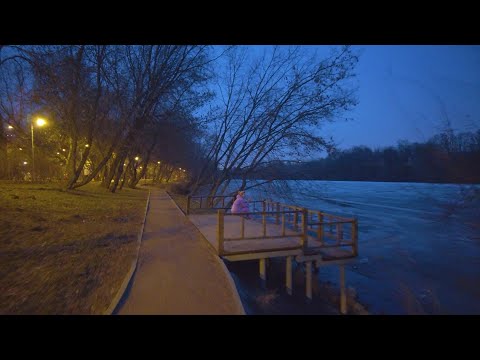 Видео: Коломенская набережная, Нагатинский затон. Вечерняя прогулка. Цена квартир с видом на реку Москва