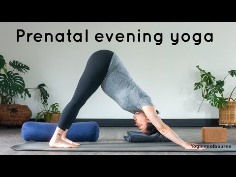 Видео: 20-минутная вечерняя предродовая практика | ноги и бедра