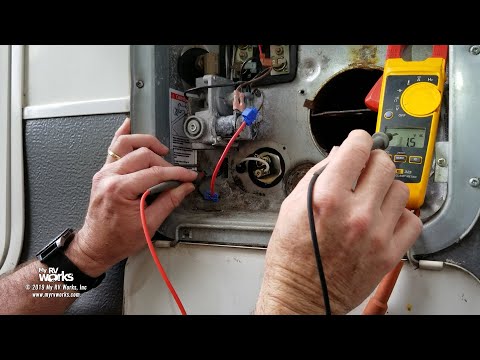 Видео: Диагностика проблем с электропроводкой переменного и постоянного тока водонагревателя в пригородн...