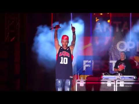 Видео: L'One - Все танцуют локтями. Aktau Open Fest 2013.